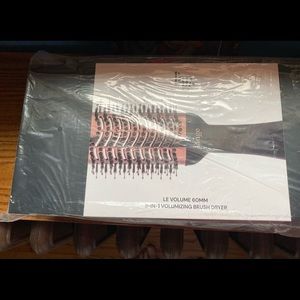 Lange LeVolume hair tool